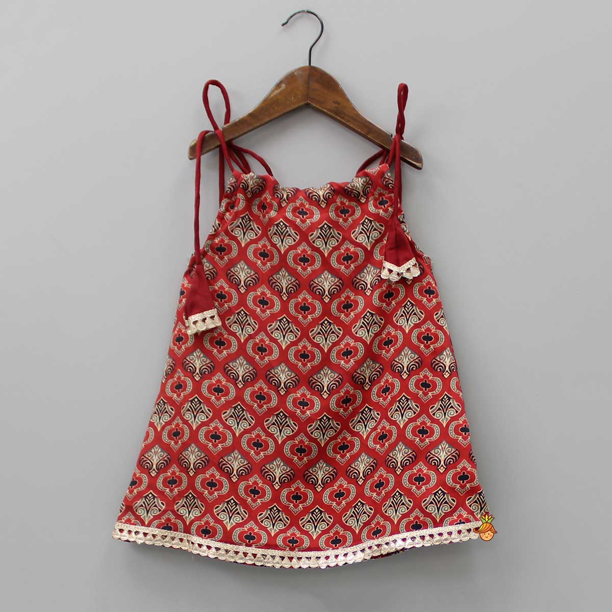Pre Order: Printed Kurti With Adjustable Neck And Dhoti
