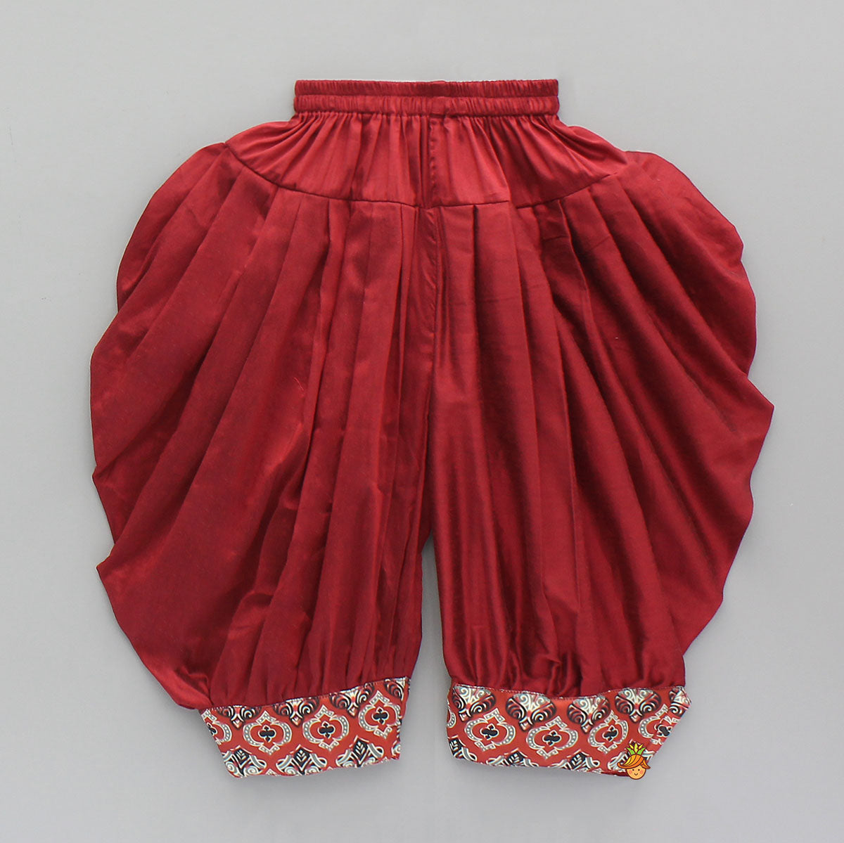 Pre Order: Printed Kurti With Adjustable Neck And Dhoti