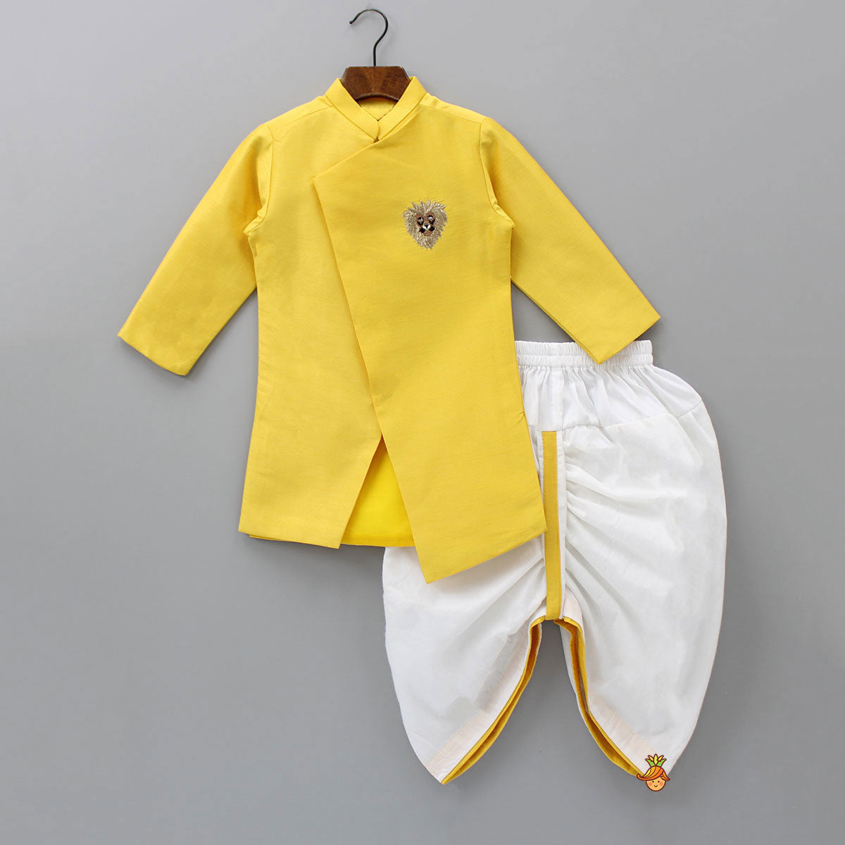 Pre Order: Lion King Embroidered Asymmetric Kurta With Dhoti
