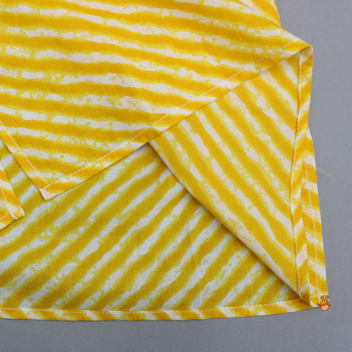 Leheriya Printed Kurta With Pyjama