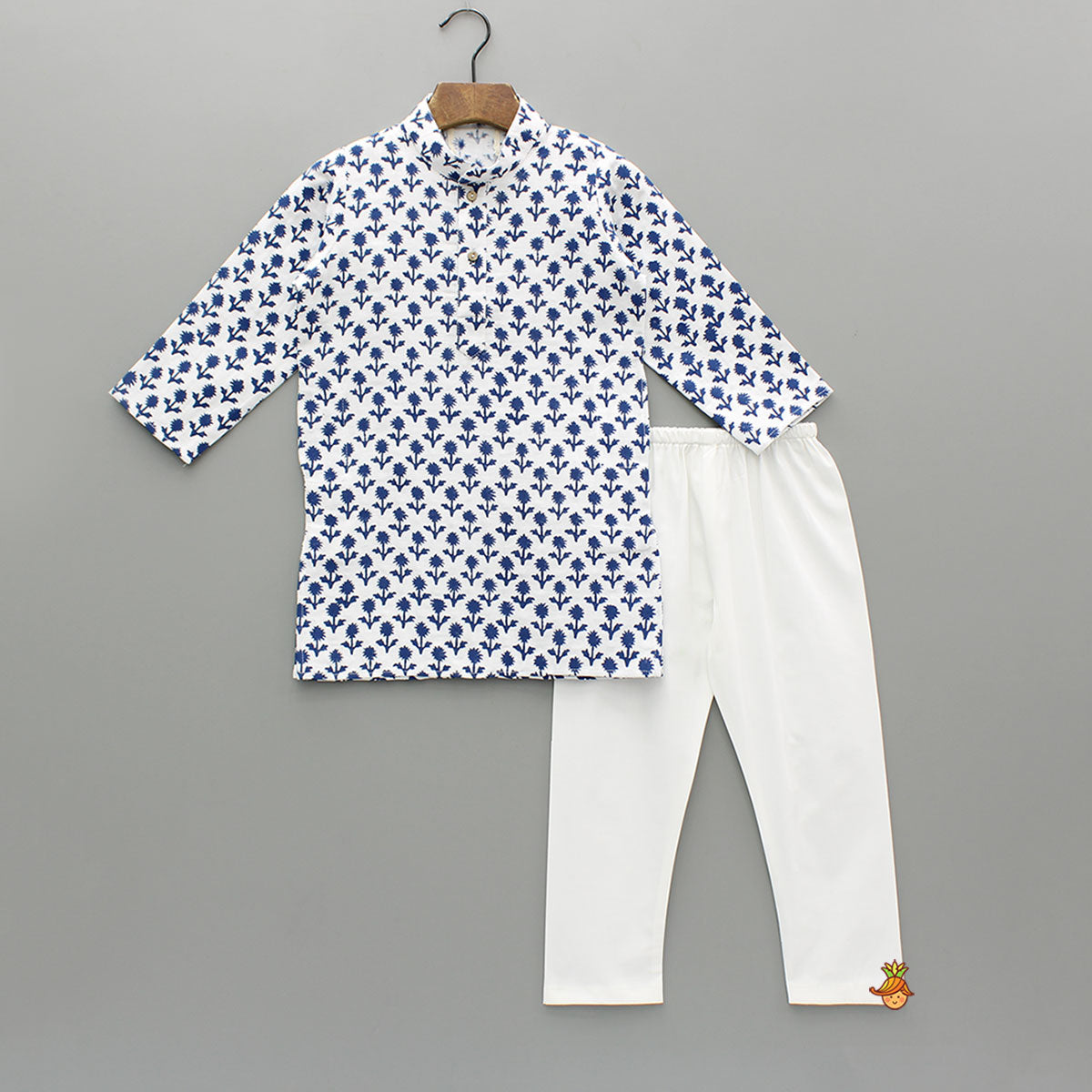 Blue Floral Printed Kurta And Pyjama