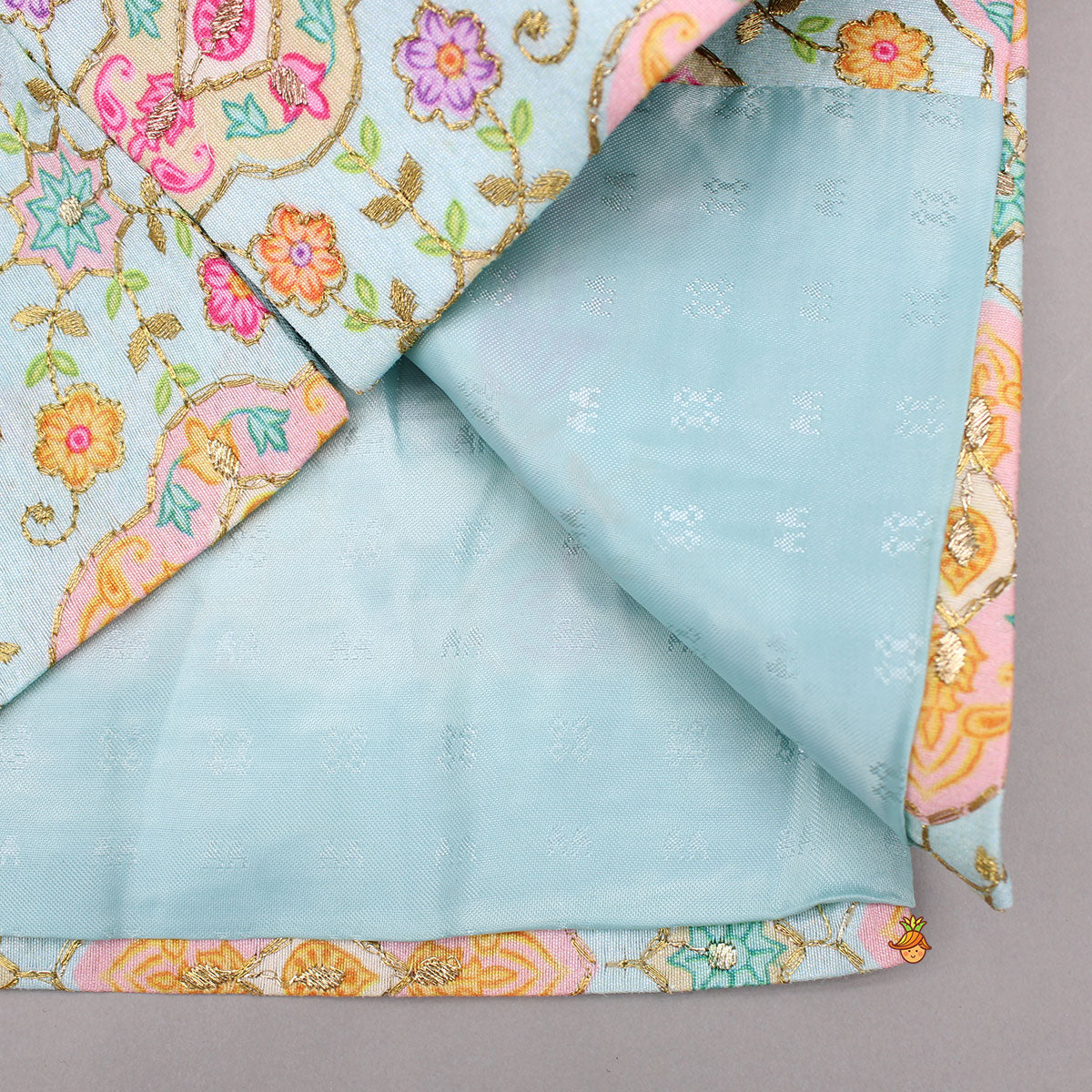 Pre Order: Zari Thread Embroidered And Floral Printed Ethnic Jacket With Off White Kurta And Pyjama