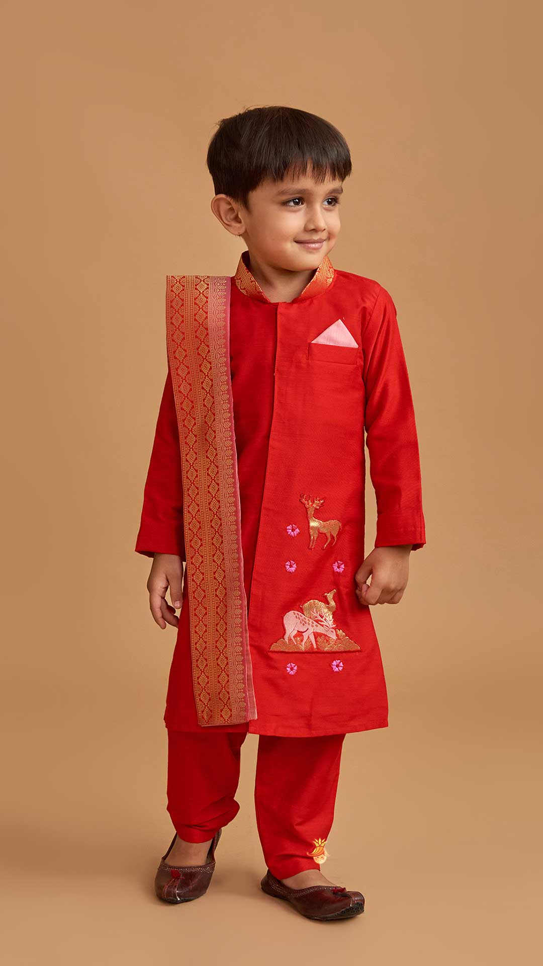 Pre Order: Reindeer Embroidered Red Kurta And Pyjama With Shawl