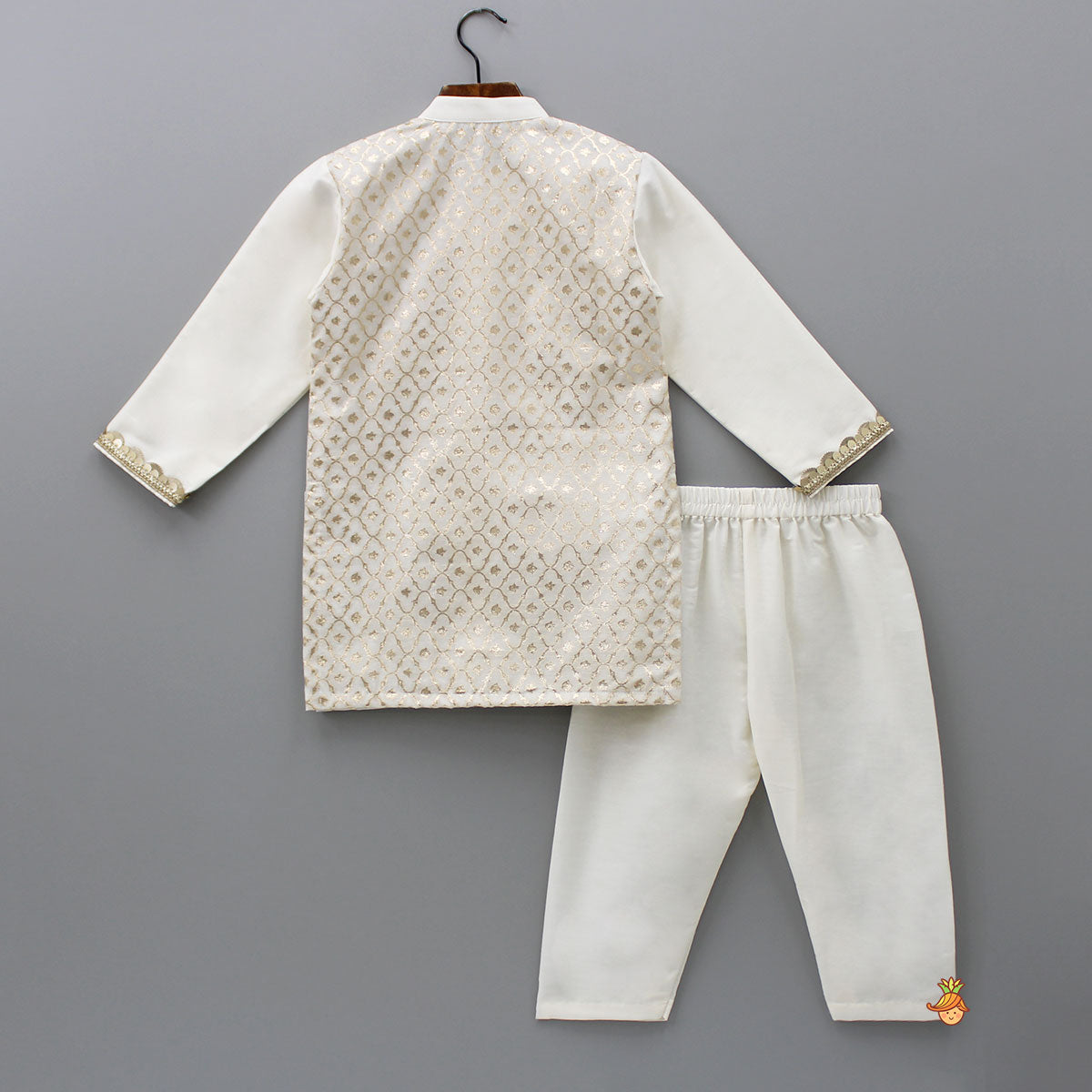 Pre Order: Patch Pocket Detail Chanderi Embroidered Cream Attached Flap Kurta And Pyjama