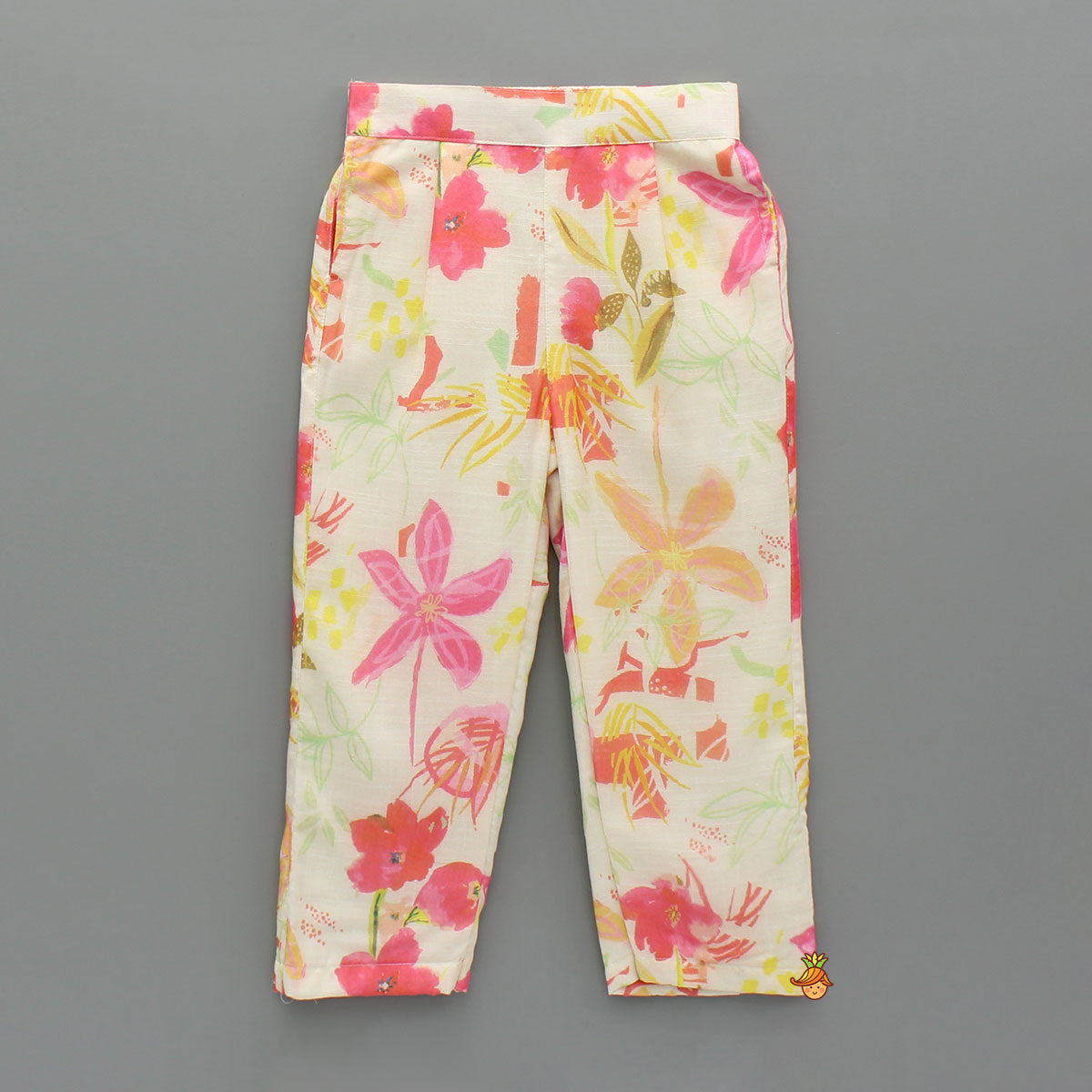 Pre Order: Puff Sleeves Printed Top And Dual Pocket Detail Pant