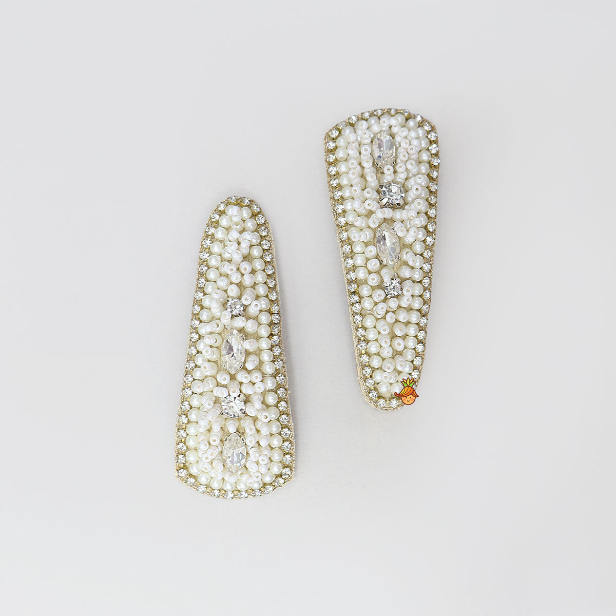Glamorous Off White Hair Clip