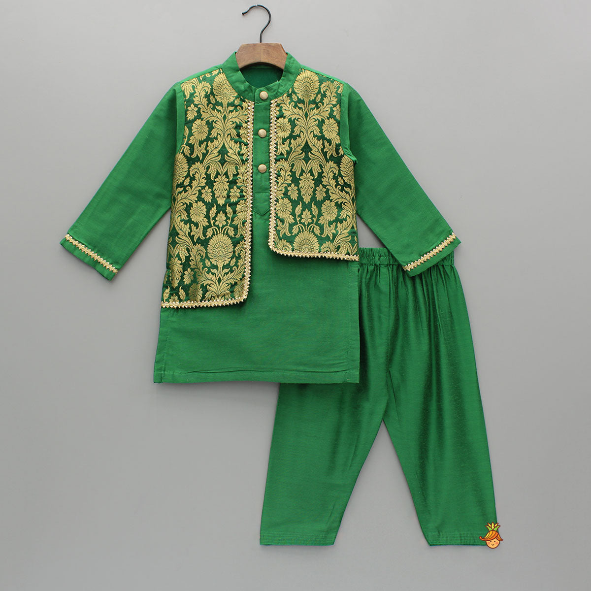 Pre Order: Attached Brocade Flap Green Kurta And Pyjama