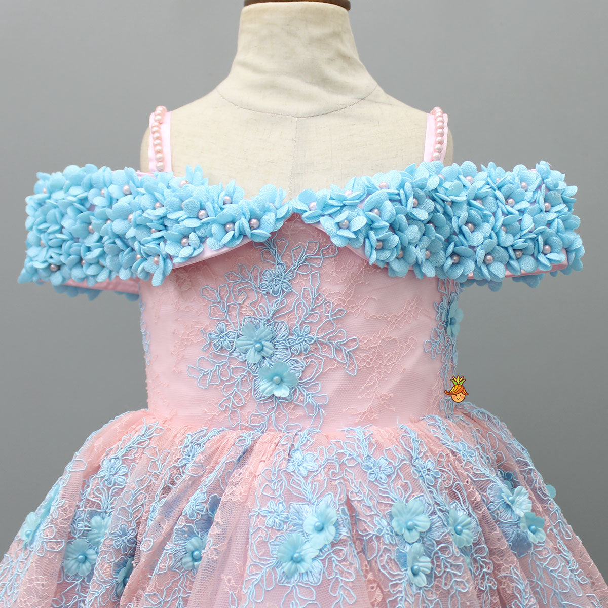 Pre Order: Off Shoulder Fabric Flowers Adorned Dual Tone Wings Gown With Detachable Trail And Matching Hair Clip