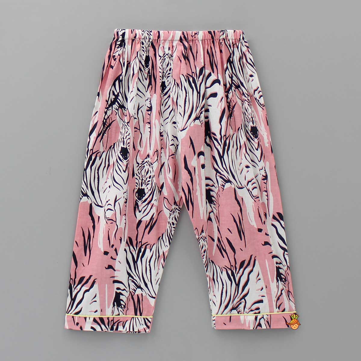 Pre Order: Animal-Printed Notched Collar Sleepwear