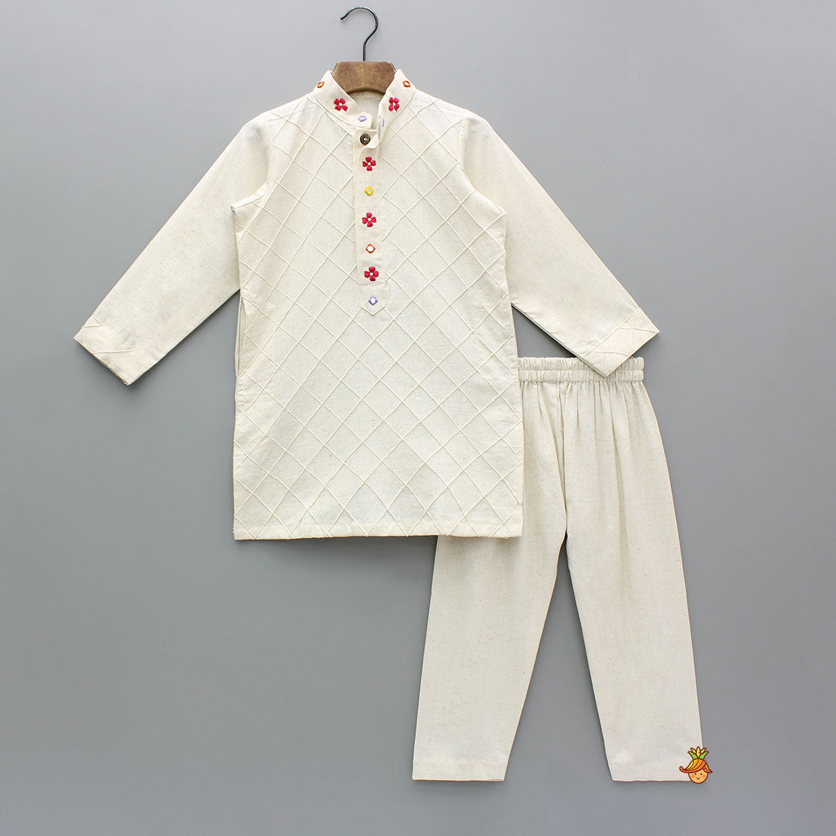 Pre Order: Off White Pintuck Embroidered Kurta With Pyjama