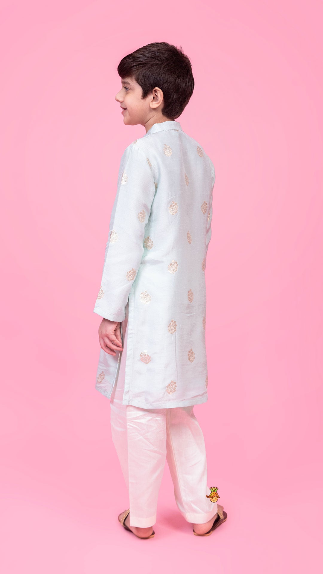 Pre Order: Green Kurta With Detailed Loop Buttons And Pyjama