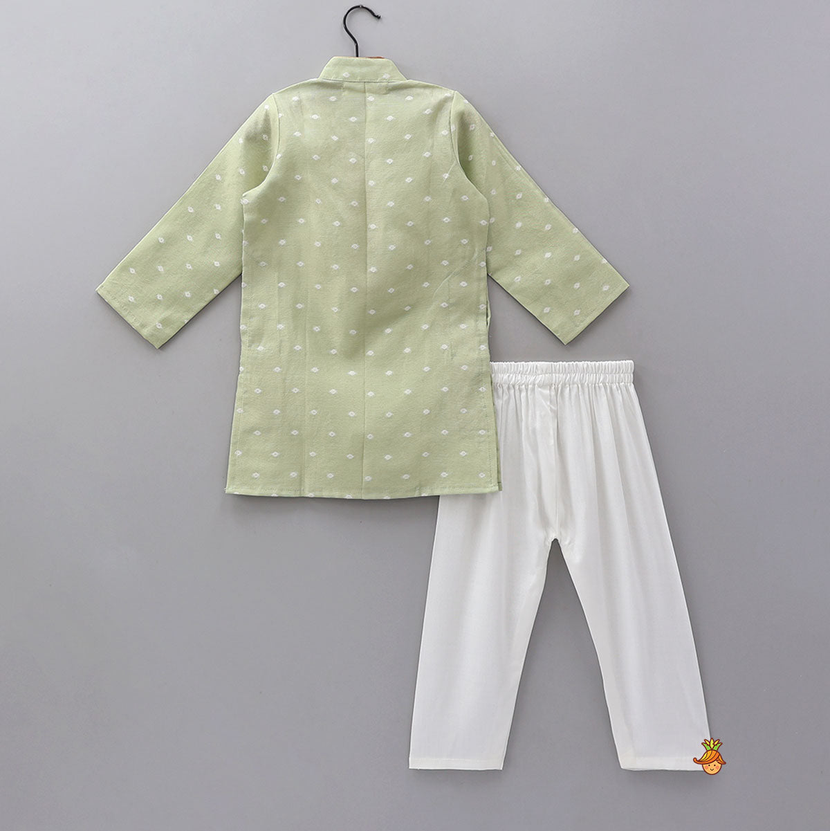 Pre Order: Booti Detailed Sheen Ethnic Kurta And Pyjama