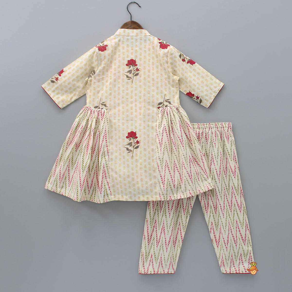 Pre Order: Off White Printed Top With Front Tie-Up Knot Jacket And Pant