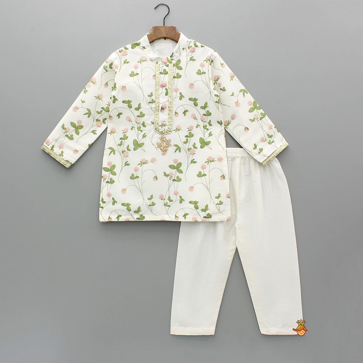 Pre Order: Floral Printed Kurta With Off White Pyjama