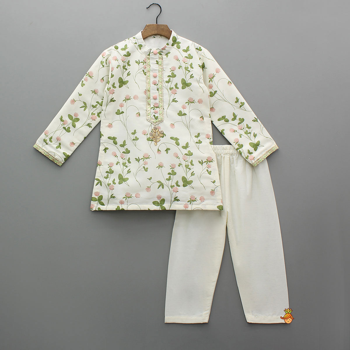 Pre Order: Floral Printed Kurta With Off White Pyjama