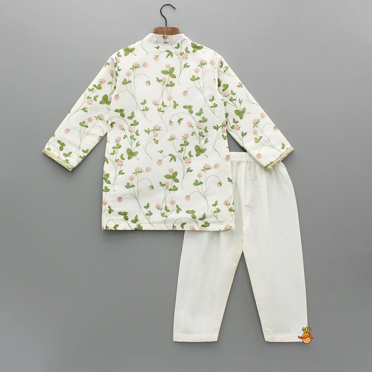 Pre Order: Floral Printed Kurta With Off White Pyjama