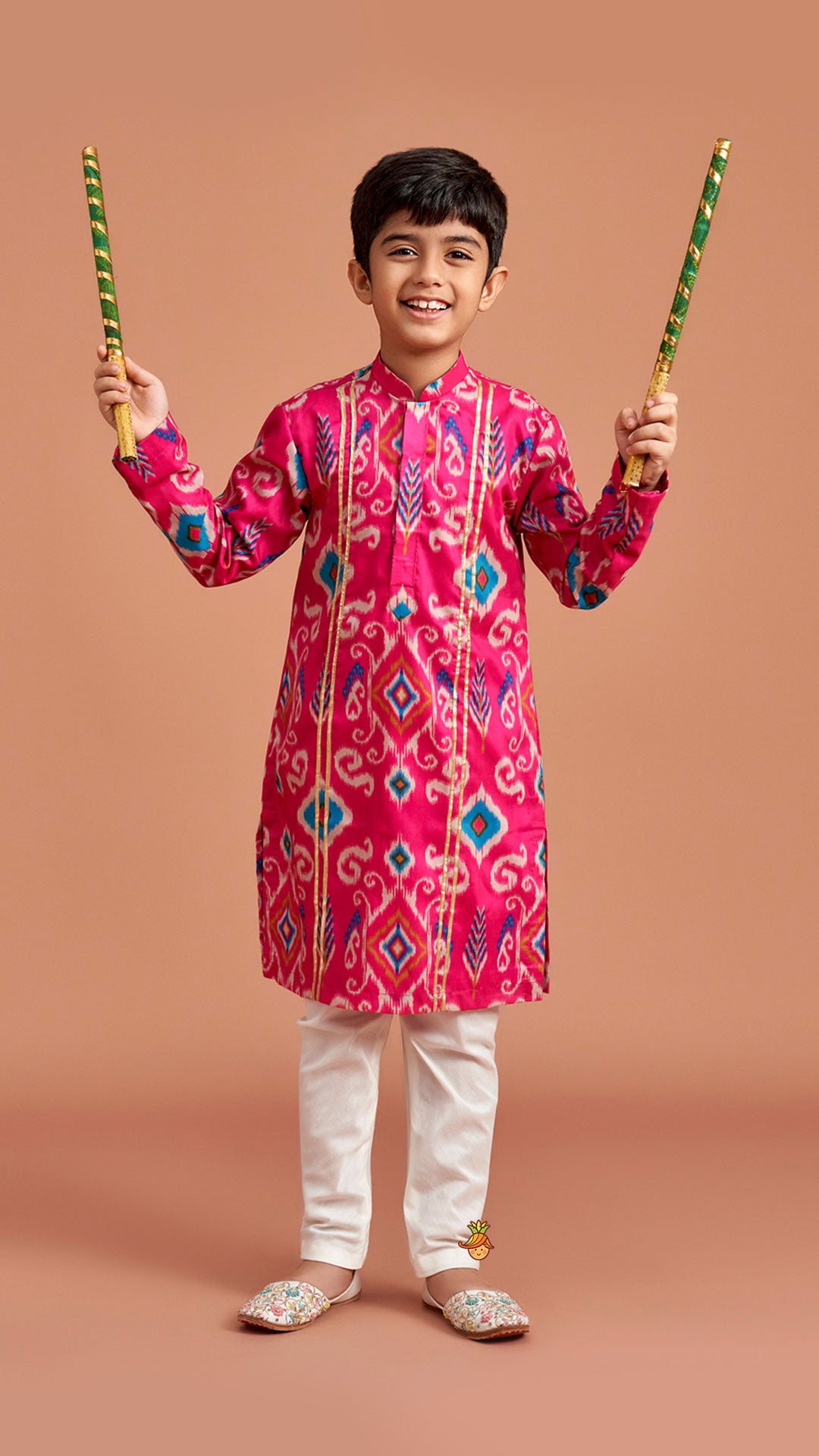 Pre Order: Ikat Printed Pink Kurta With Churidar