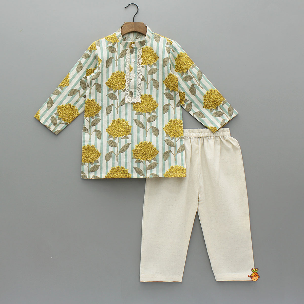 Pre Order: Floral Printed Kurta With Pyjama