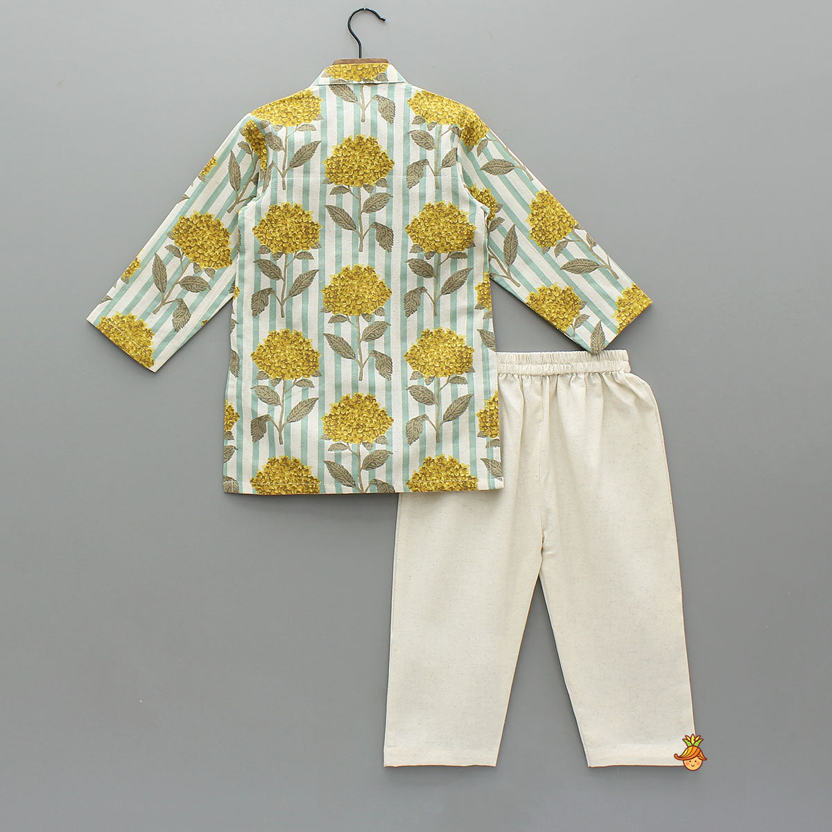 Pre Order: Floral Printed Kurta With Pyjama