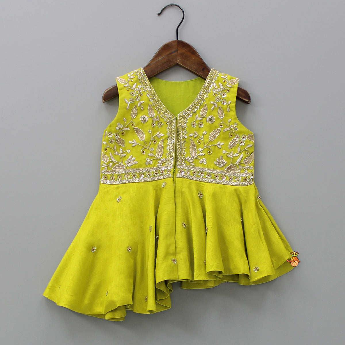 Pre Order: Green Embroidered Kurti With Pant