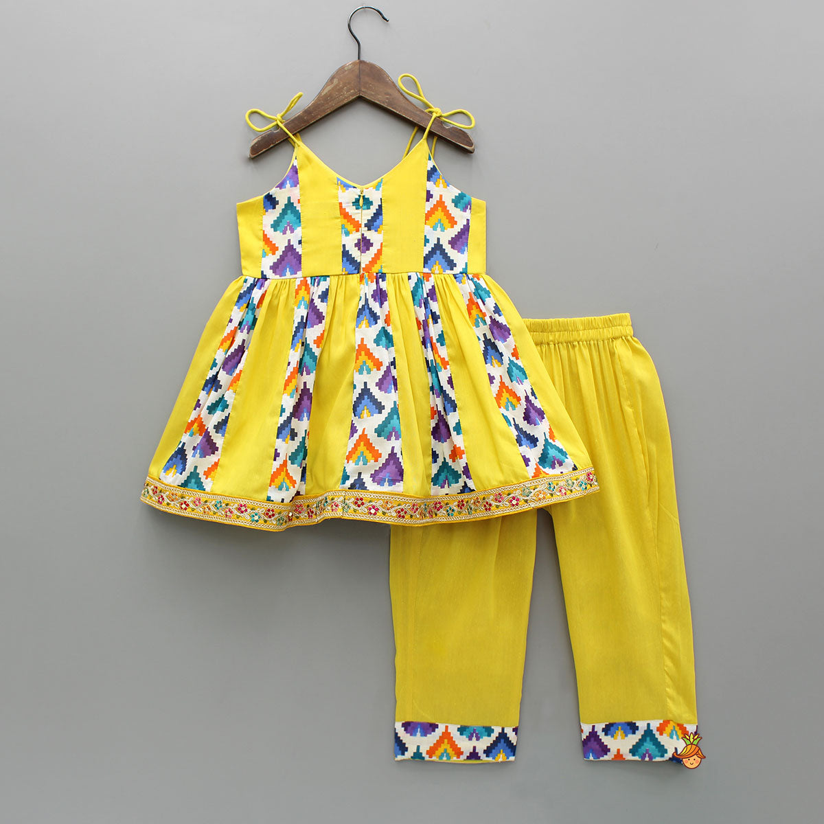 Pre Order: Printed Tie Up Strappy Kurti And Matching Pant