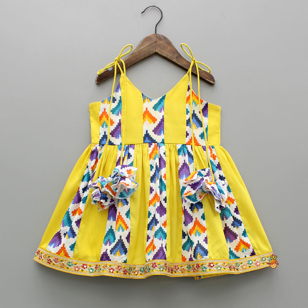 Pre Order: Printed Tie Up Strappy Kurti And Matching Pant