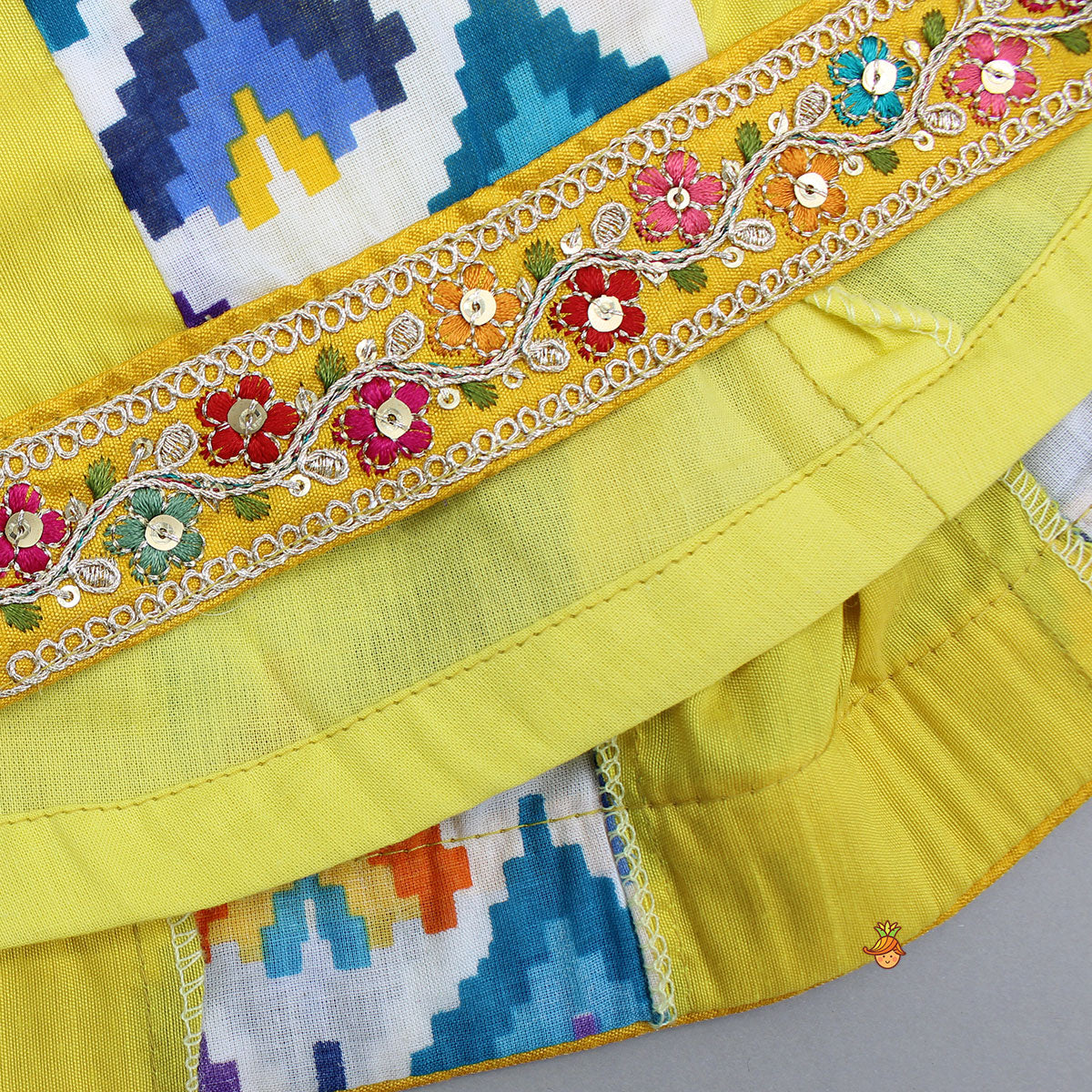 Pre Order: Printed Tie Up Strappy Kurti And Matching Pant