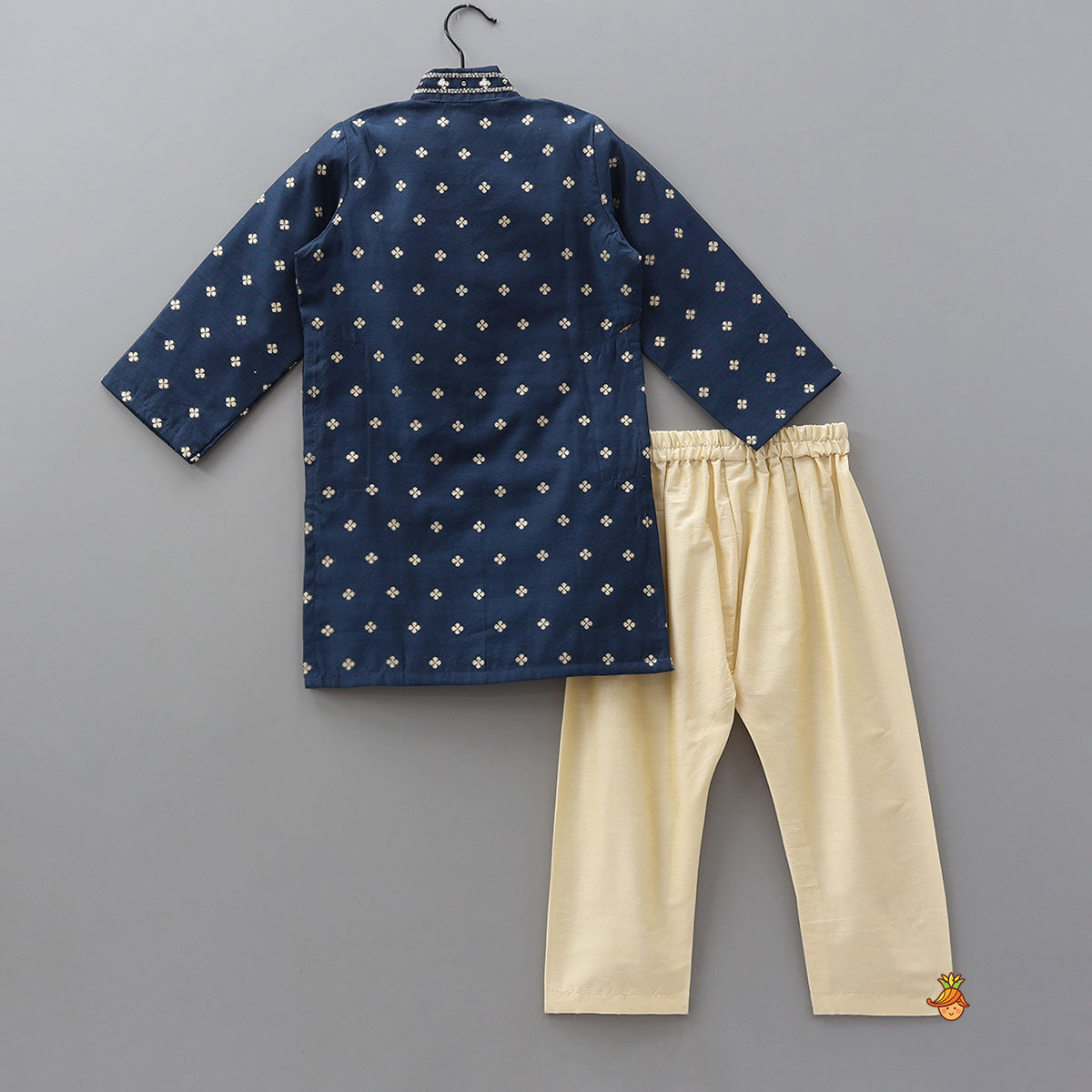 Pre Order: Chanderi Embroidered Blue Kurta And Pyjama