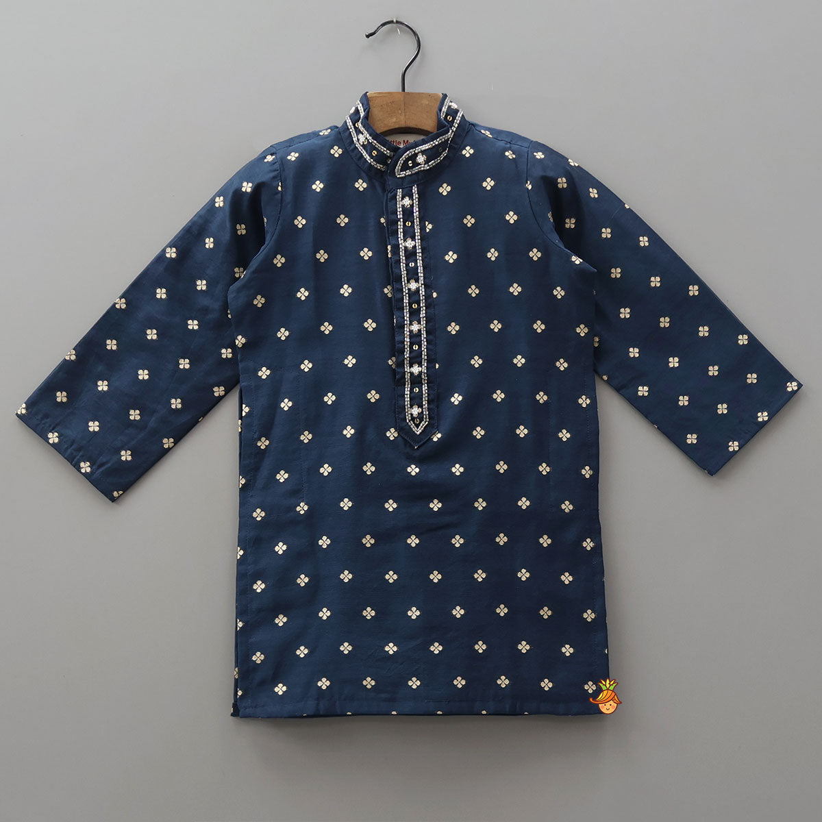 Pre Order: Chanderi Embroidered Blue Kurta And Pyjama