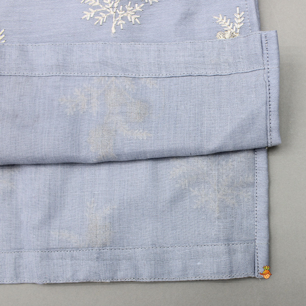 Pre Order: Zari Thread Embroidered Grey Kurta With Dhoti