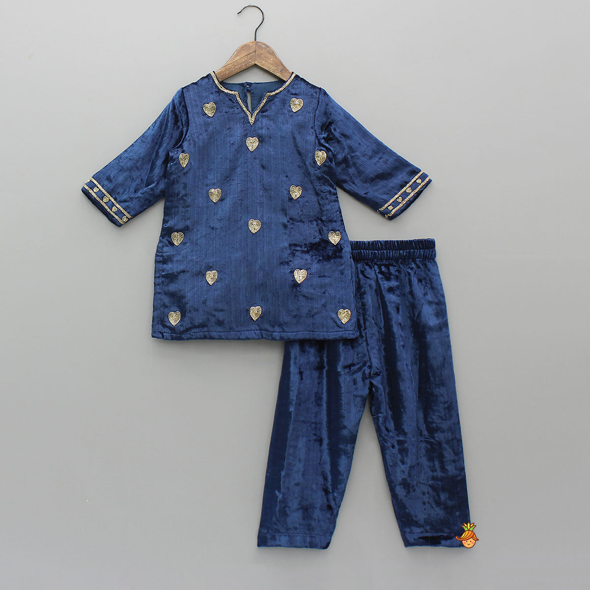 Pre Order: Blue Embroidered Velvet Kurti And Pant