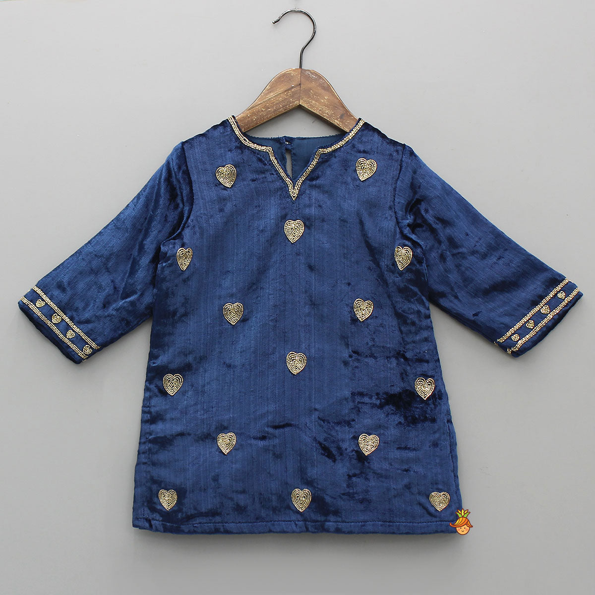 Pre Order: Blue Embroidered Velvet Kurti And Pant