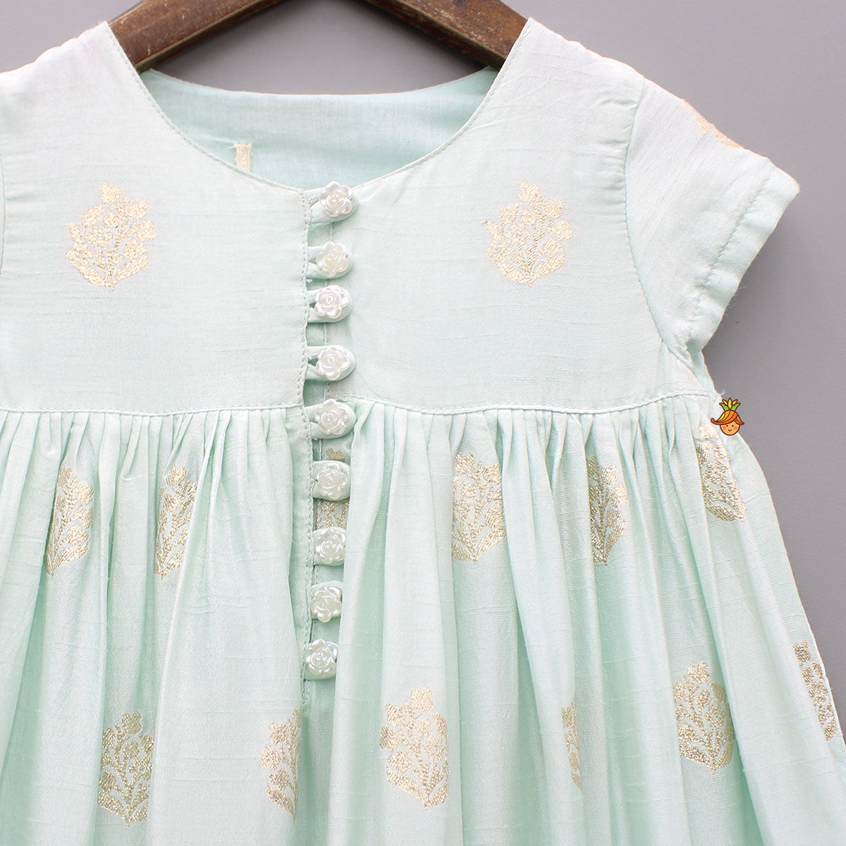 Pre Order: Embroidered Green Scalloped Hem Kurti