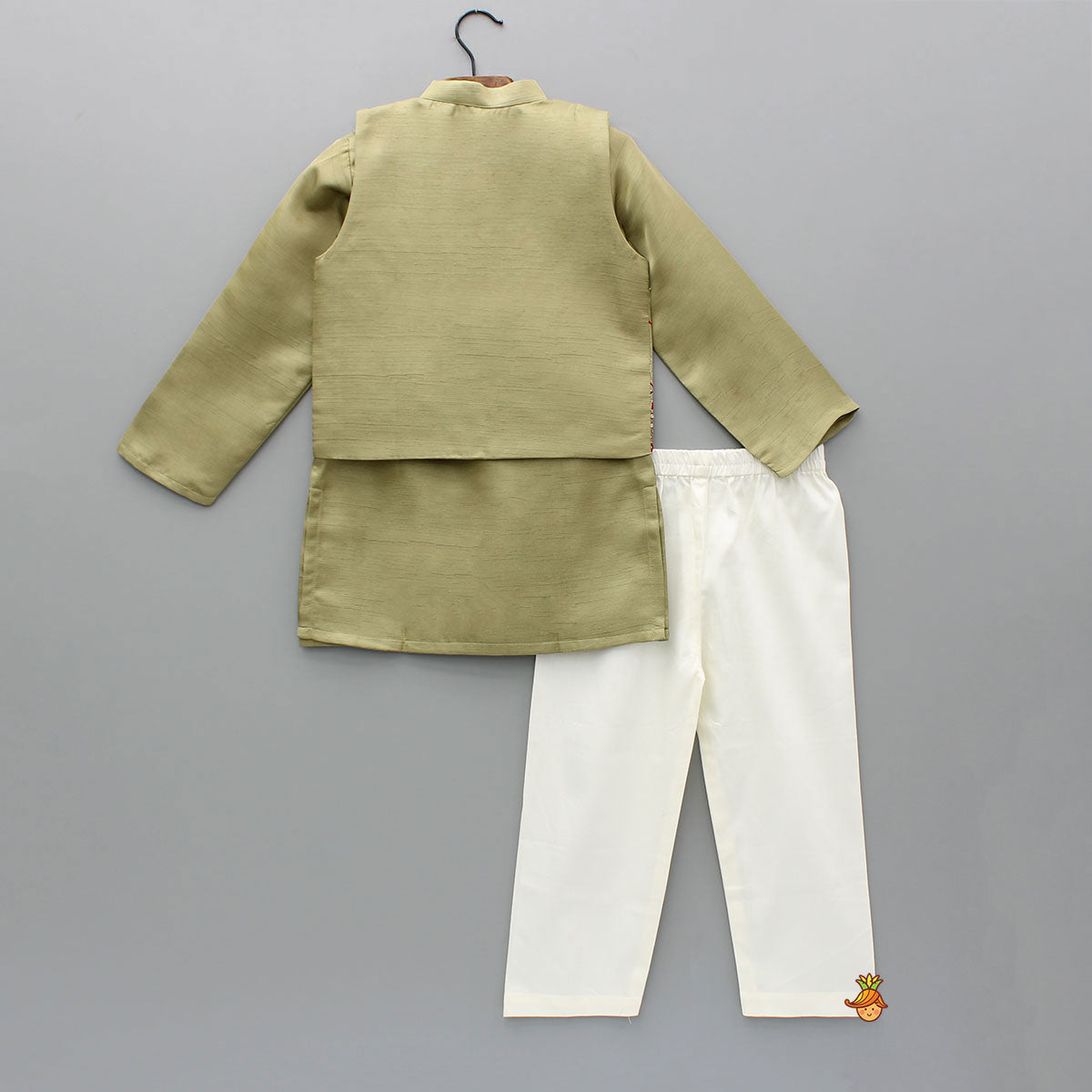 Pre Order: Green Kurta And Embroidered Jacket With Pyjama