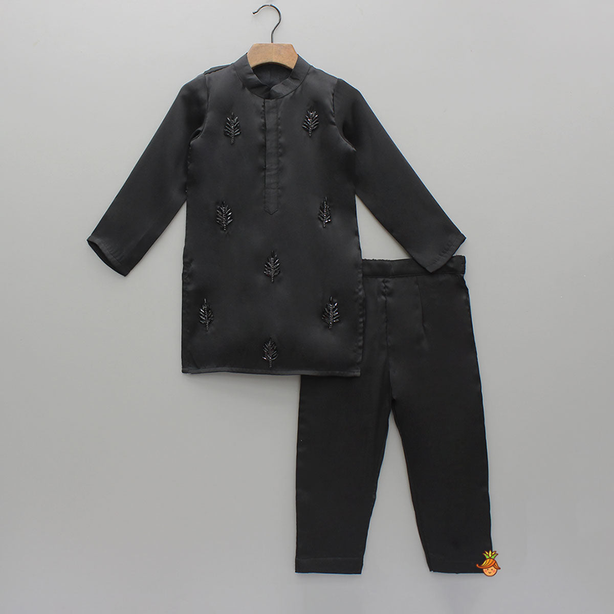 Pre Order: Black Embellished Kurta And Pant