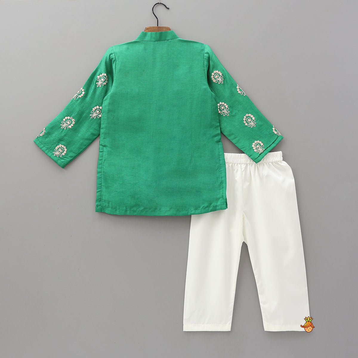 Pre Order: Embroidered Front-Placket Ethnic Kurta And Pyjama
