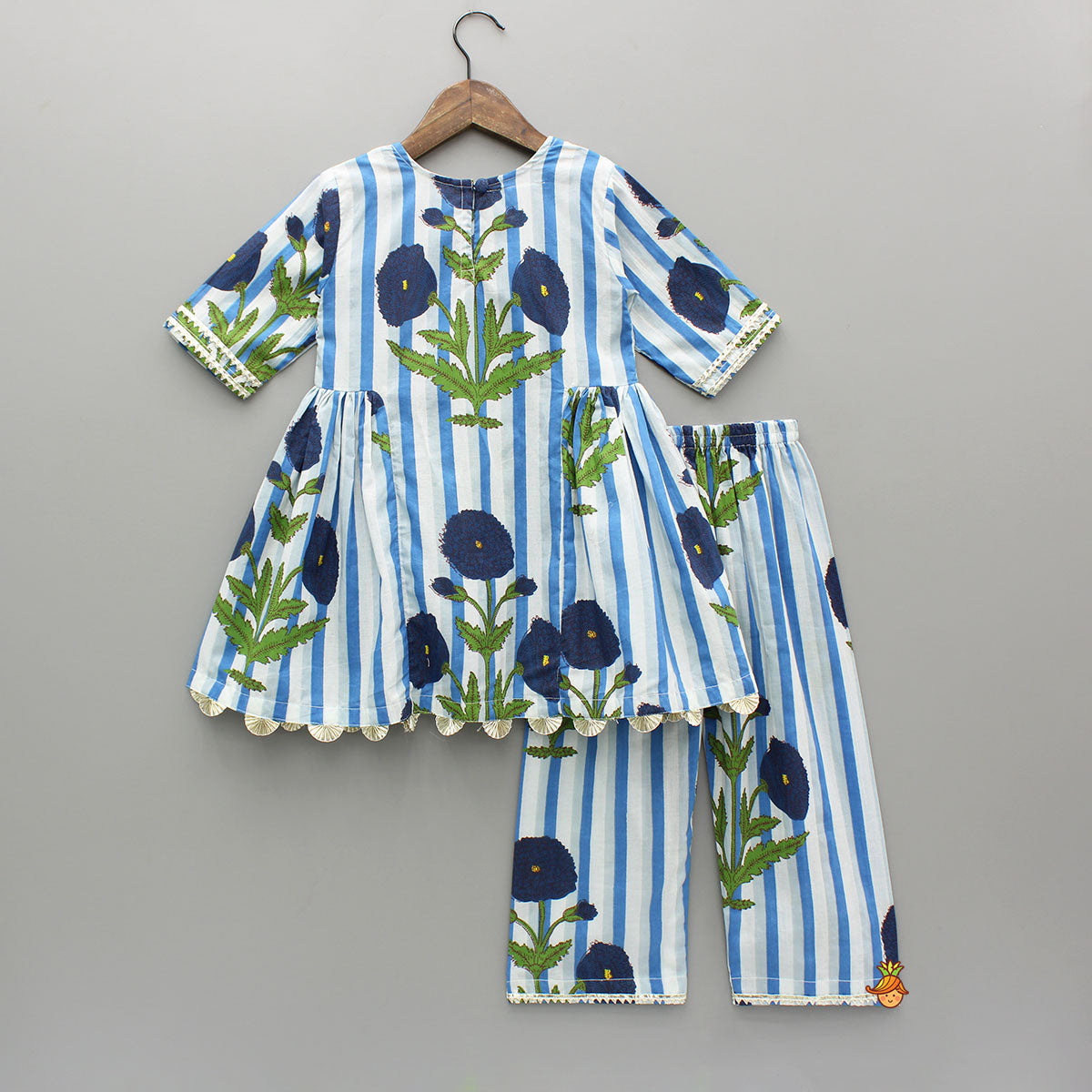 Pre Order: Blue Printed Gota Lace Detailed Kurti And Pant