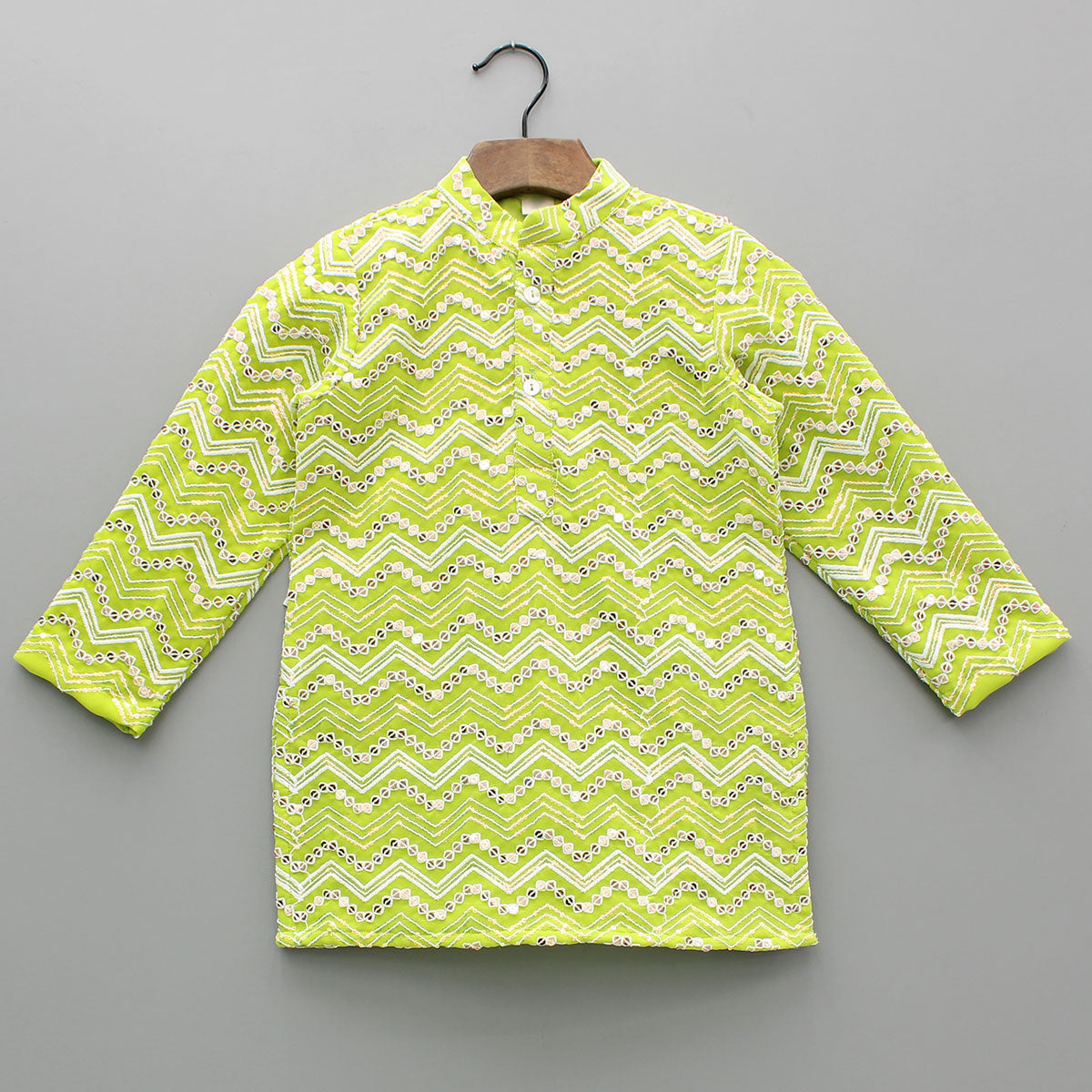 Pre Order: Green Embroidered Kurta And Pyjama