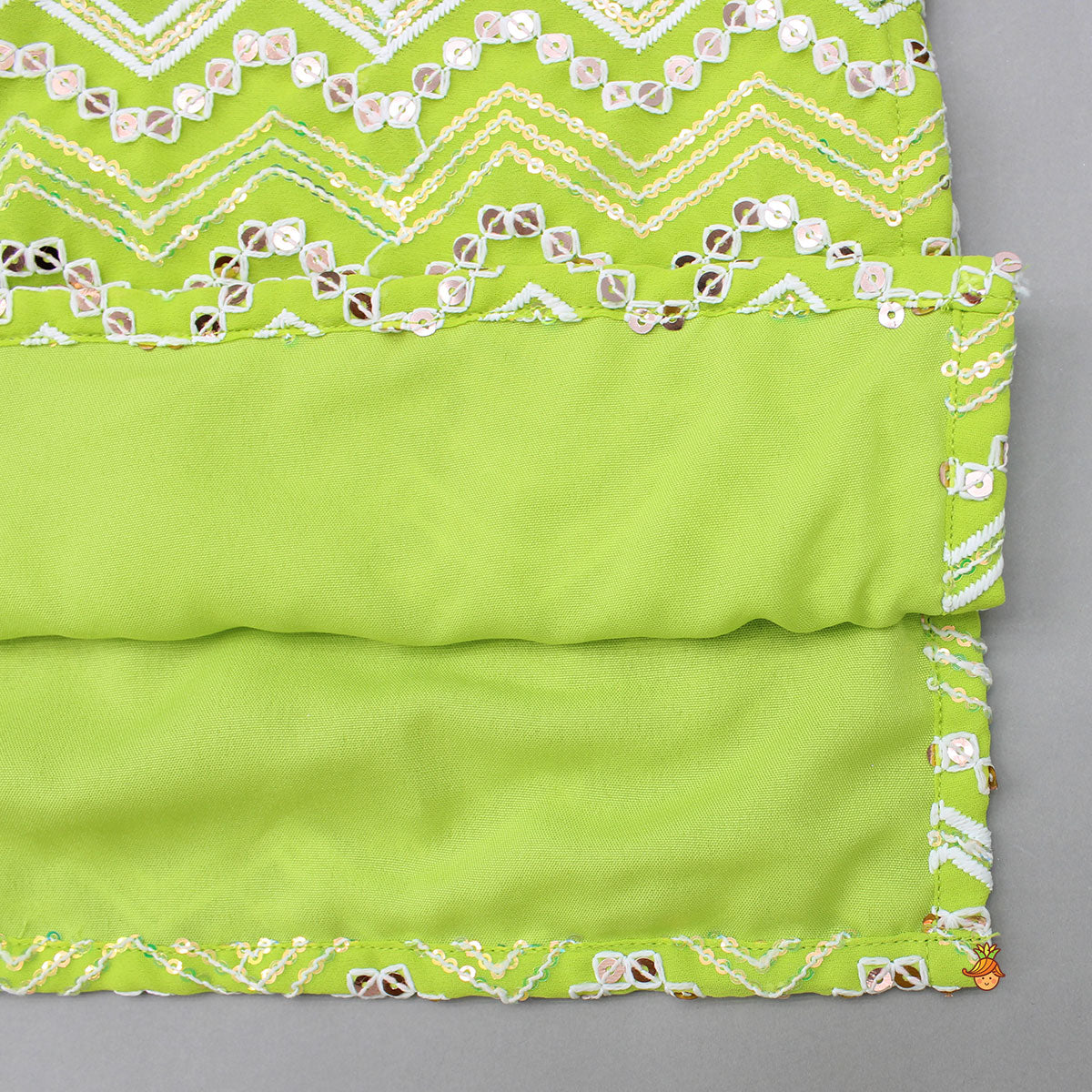 Pre Order: Green Embroidered Kurta And Pyjama