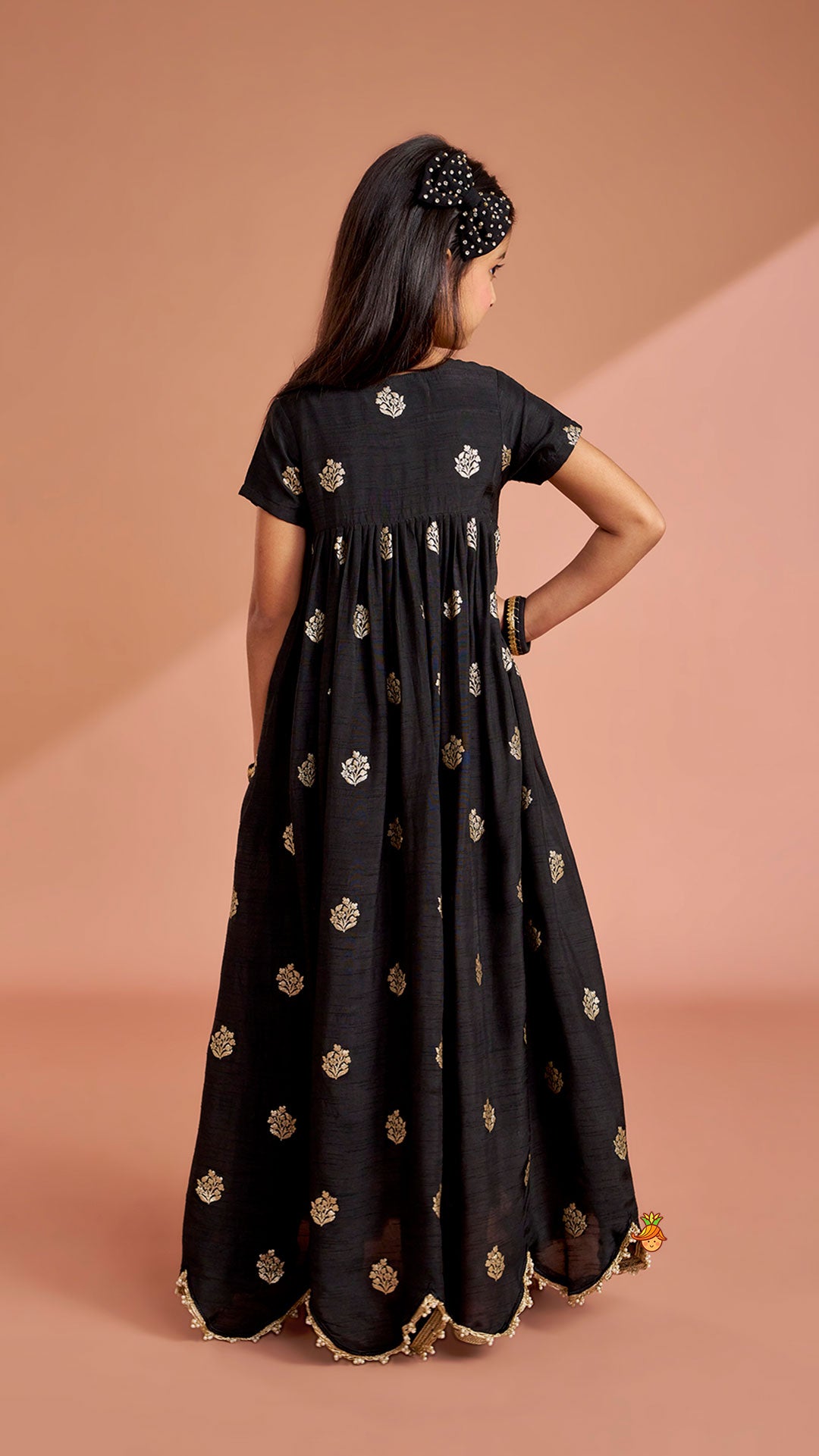 Pre Order: Black Embroidered Scalloped Hem Kurti