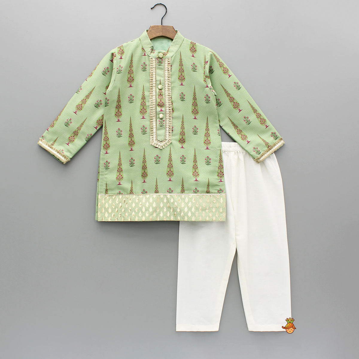 Pre Order: Green Printed Kurta And Pyjama