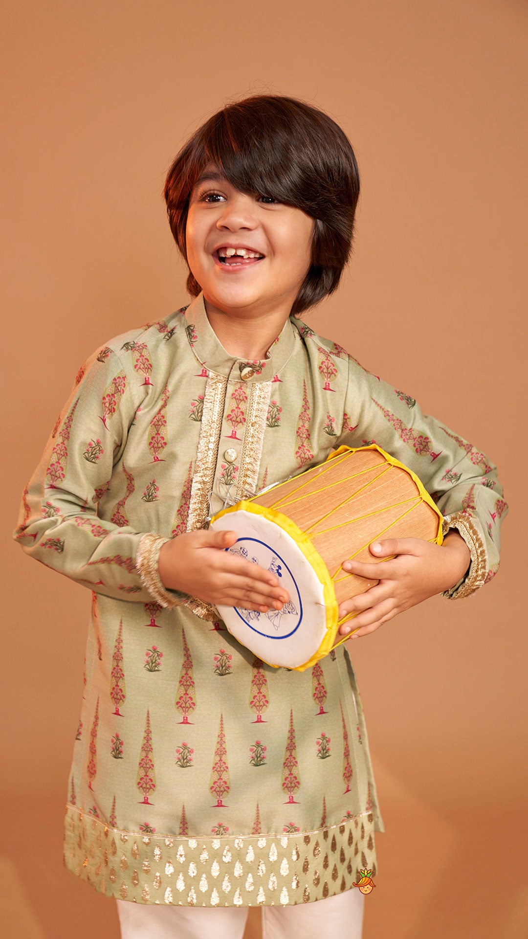 Pre Order: Green Printed Kurta And Pyjama