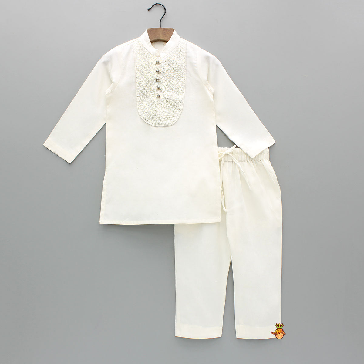 Pre Order: Off White Gota Lace Detailed Kurta And Pyjama