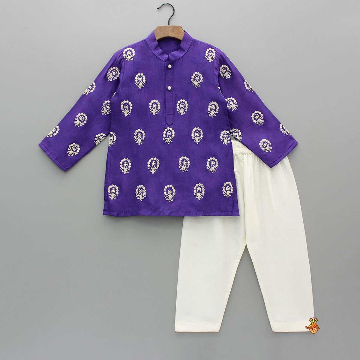 Pre Order: Purple Embroidered Kurta And Pyjama
