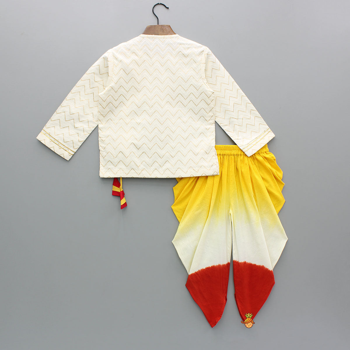 Pre Order: Chevron Embroidered Off White Kurta And Dual Tone Dhoti