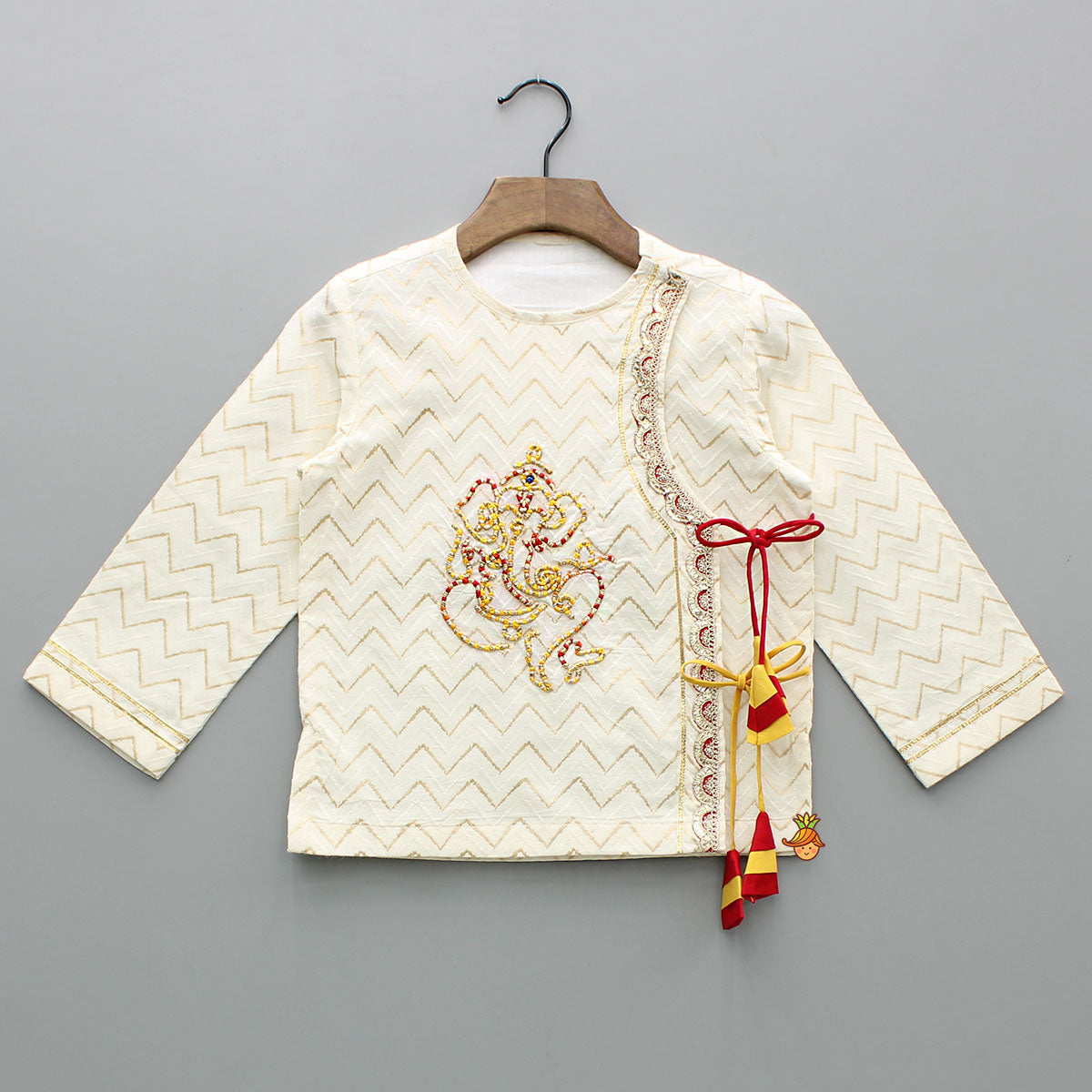 Pre Order: Chevron Embroidered Off White Kurta And Dual Tone Dhoti