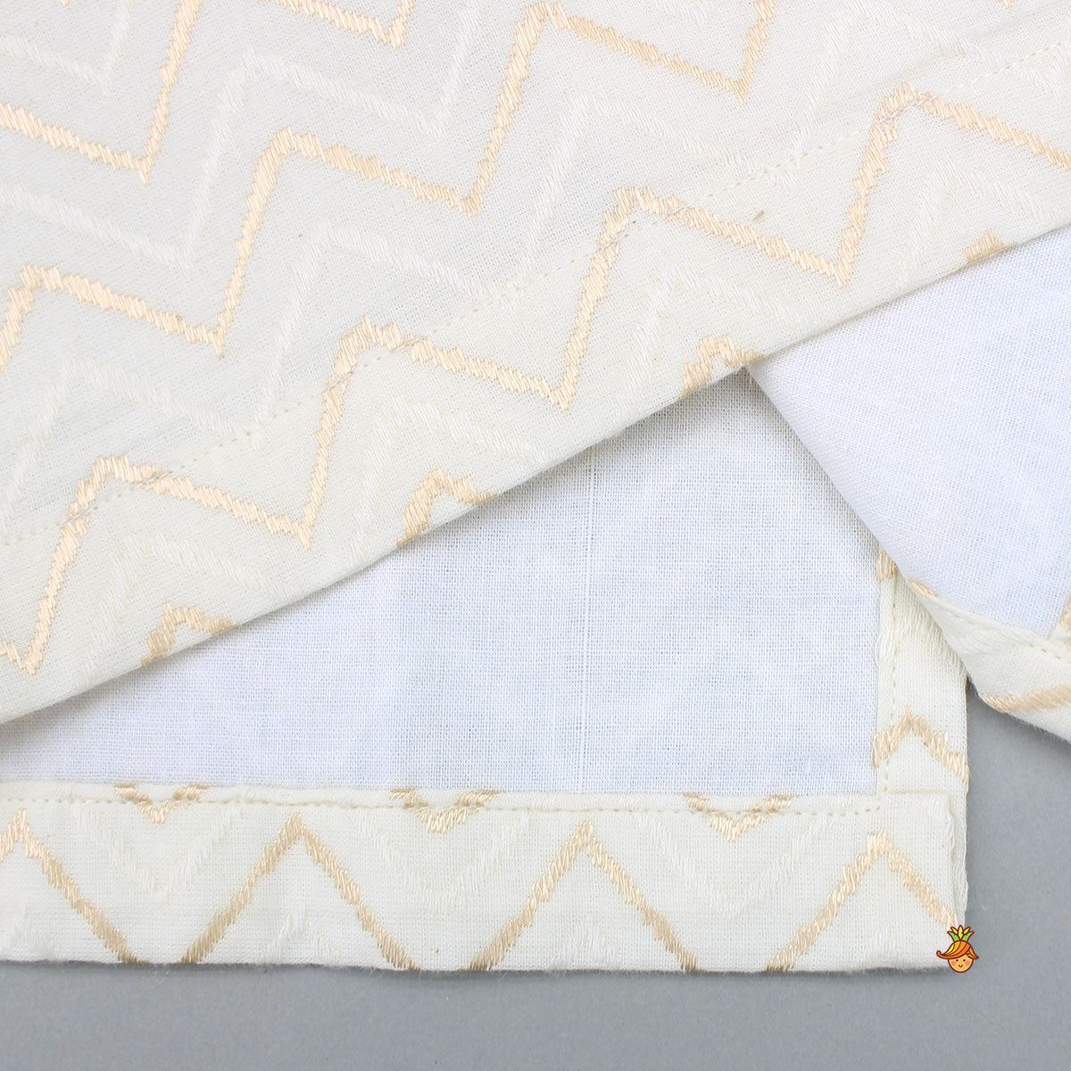 Pre Order: Chevron Embroidered Off White Kurta And Dual Tone Dhoti
