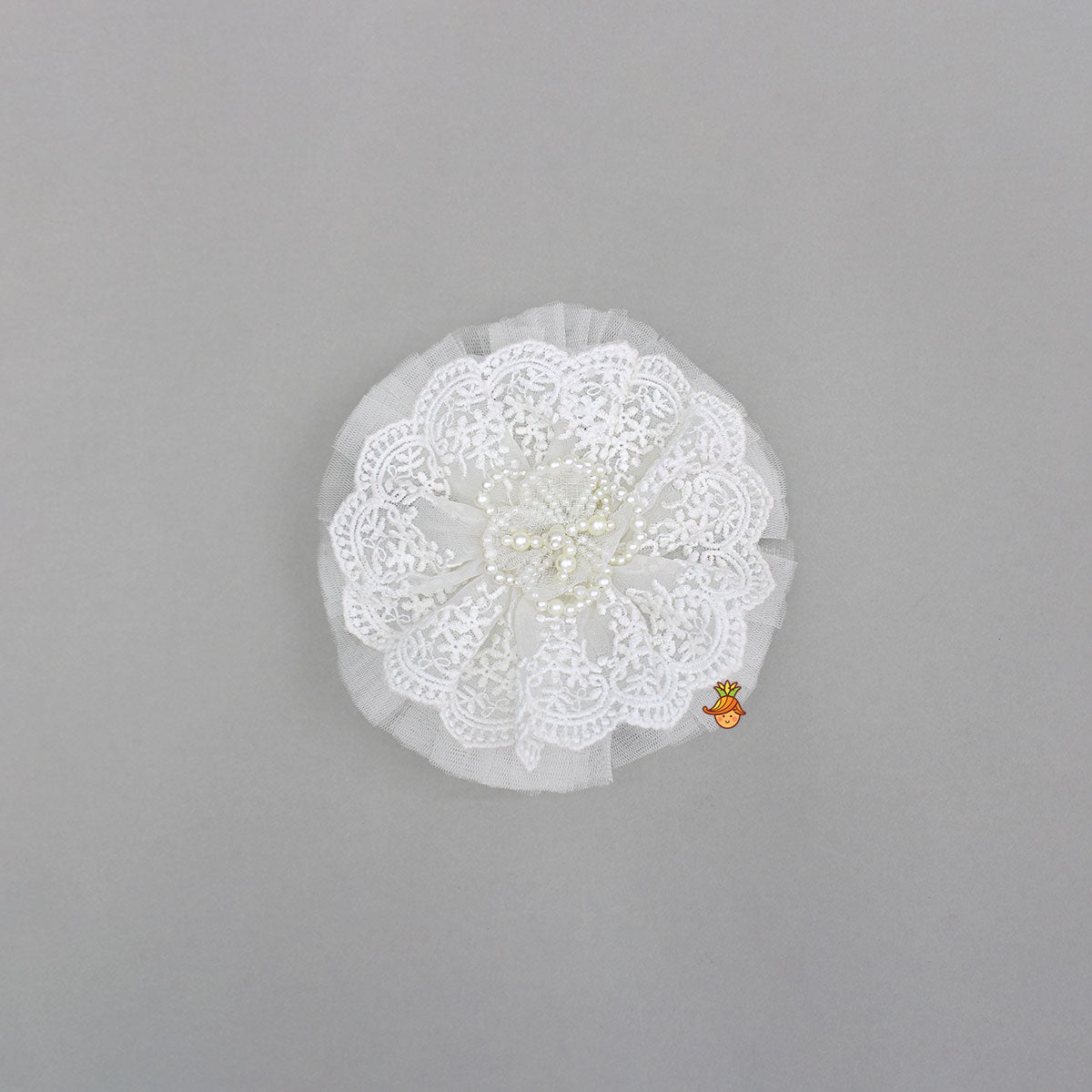 Elegant Pearls Embellished Hair Clip