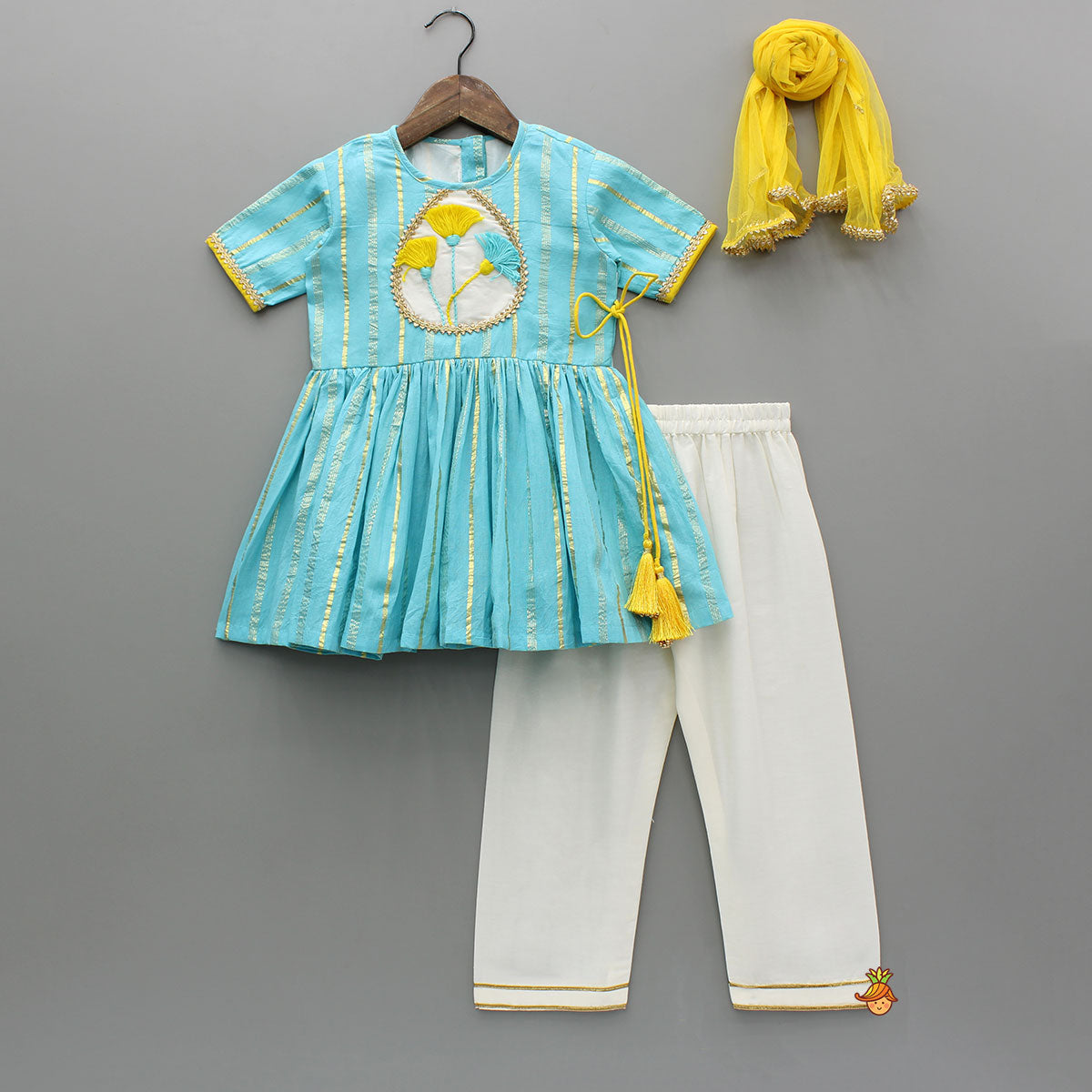 Pre Order: Blue Embellished Kurti And Pant With Dupatta