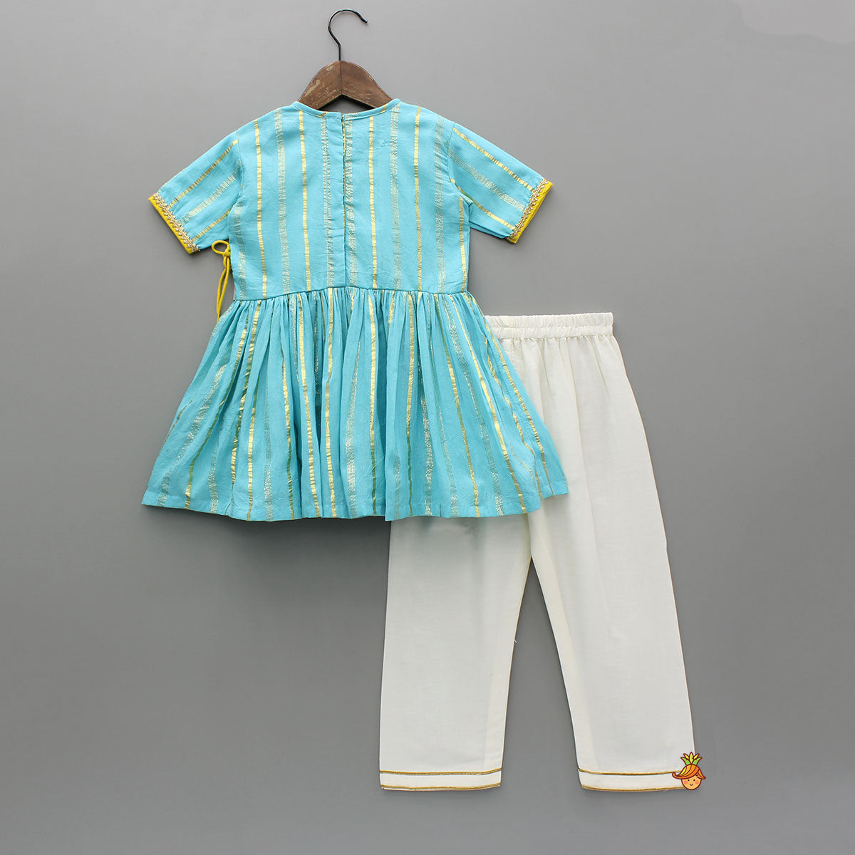 Pre Order: Blue Embellished Kurti And Pant With Dupatta